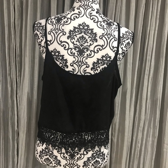 BLACK CROP TOP - Picture 3 of 4